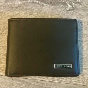 Tommy Hilfiger Black Leather Card Holder Wallet